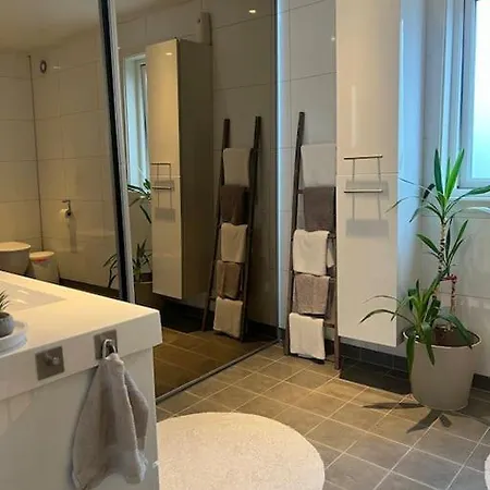 Dom wakacyjny Enebolig Pa En Flate Mellom Og Sogne Kristiansand