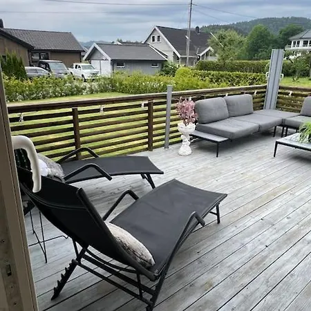 Holiday home Enebolig Pa En Flate Mellom Og Sogne